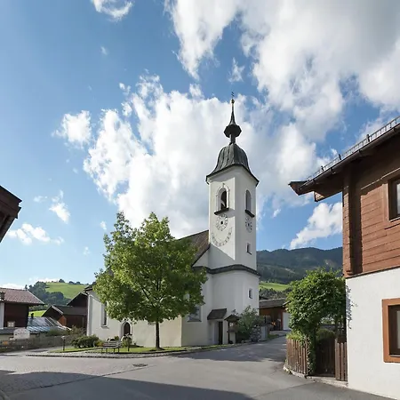 Cosy Near Area, Cleaning Included * Piesendorf